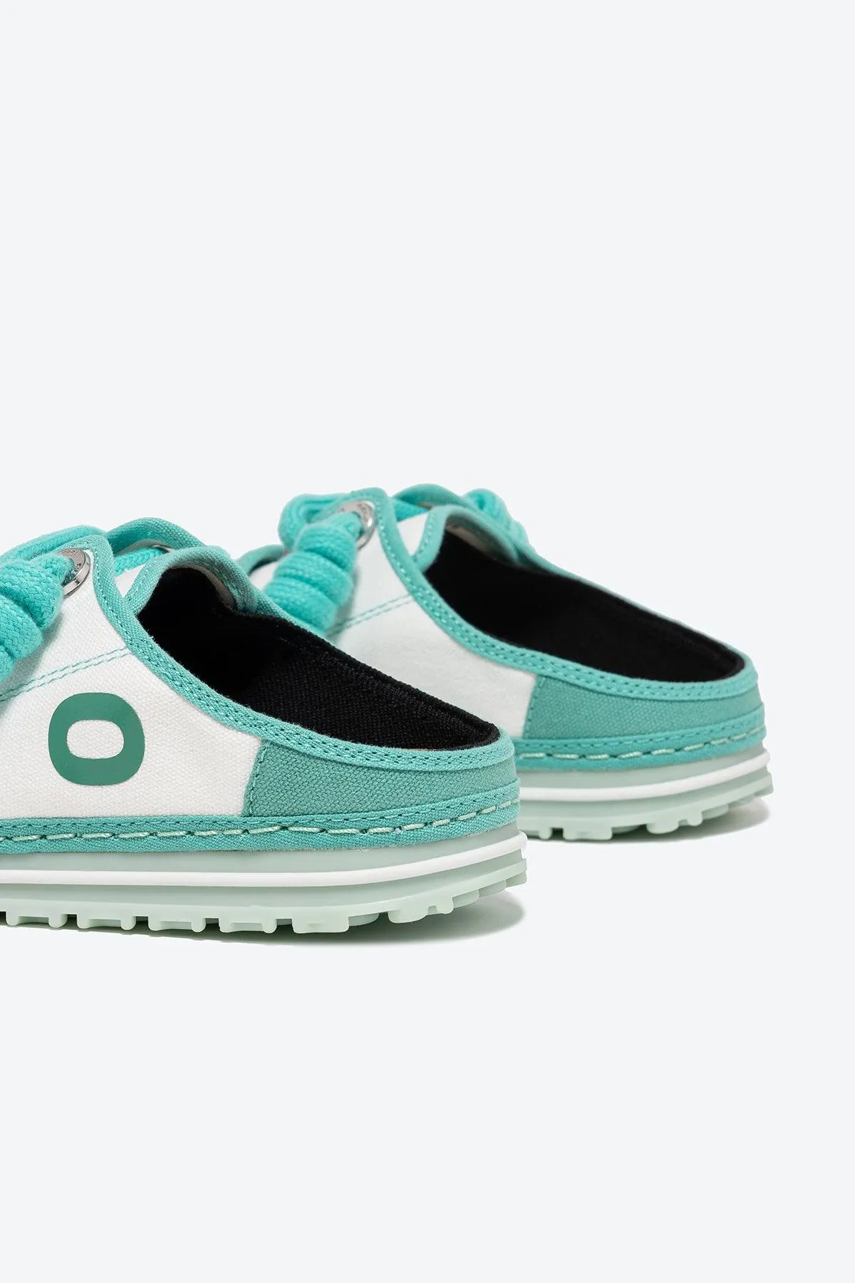 OETZICon Unisex Sneakers For Women And Men