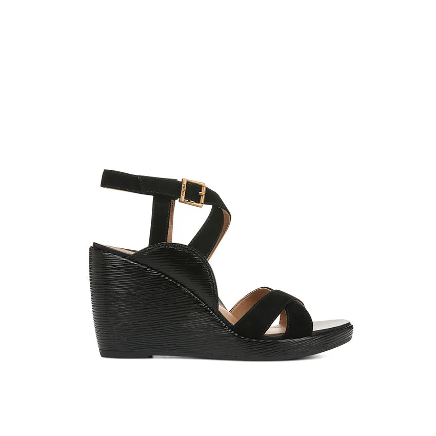 Venus Bonita Women's Heel/Wedge Sandals - Black