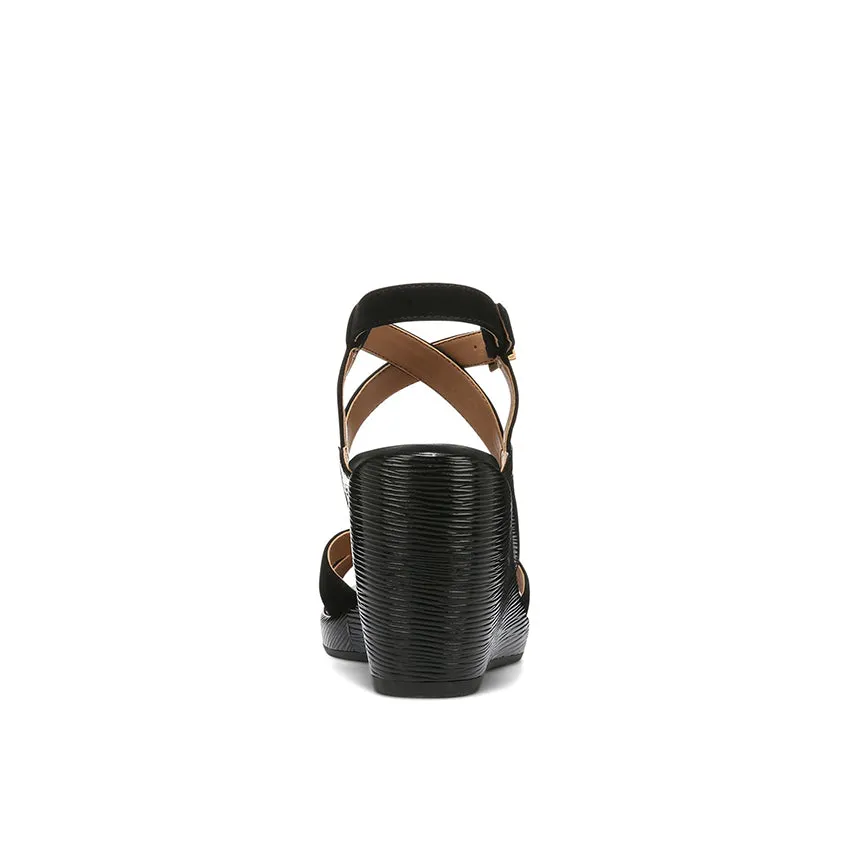 Venus Bonita Women's Heel/Wedge Sandals - Black